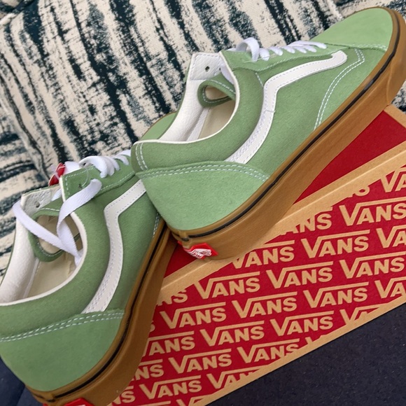 Vans Men’s Old Skool Gum Basil/True White Sneakers - Picture 15 of 16
